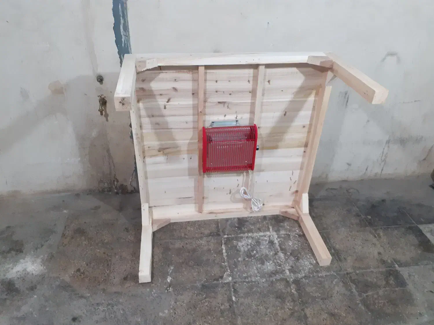 کرسی چوبی ولکامو تمام چوب ابعاد 100×100 سانت مربع|بخاری، هیتر، شومینه|تهران, شهید رجایی|دیوار