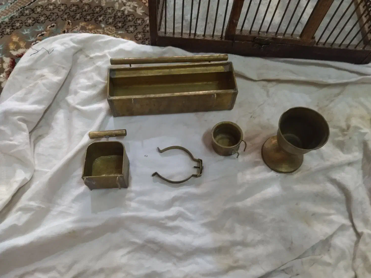 قفس سره چوبی|پرنده|بومهن, |دیوار