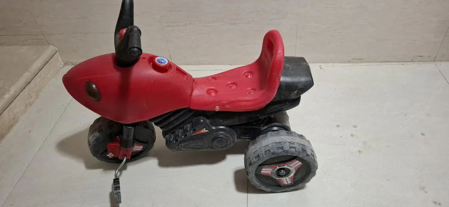 سه چرخه مورچه بچگانه|دوچرخه، اسکیت، اسکوتر|مرودشت, پشت سایپا|دیوار