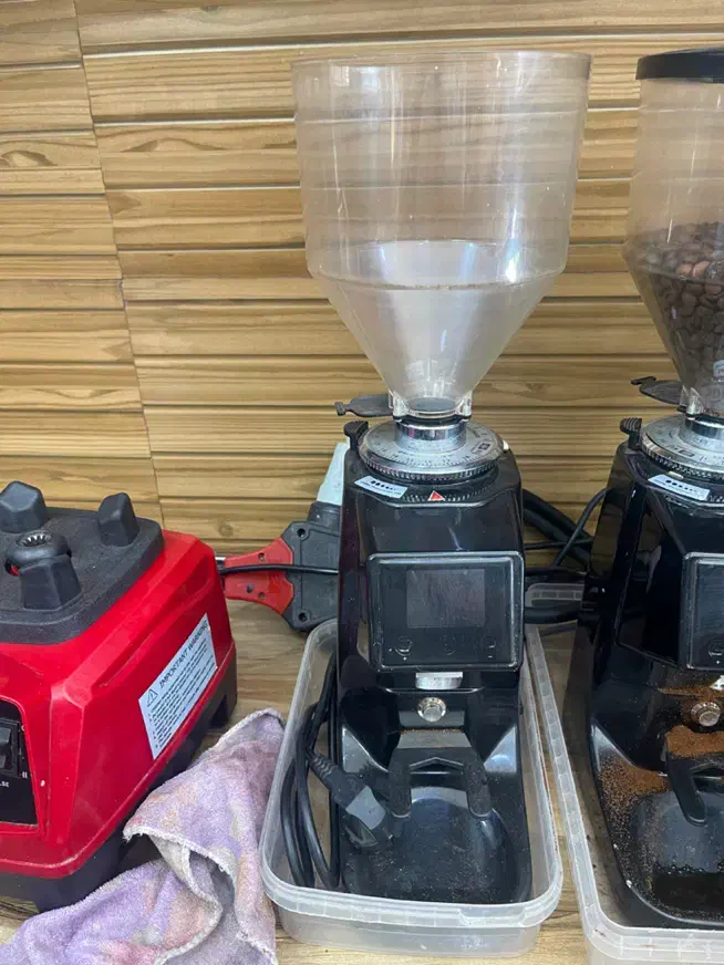 اسیاب۳۰۲۲|خردکن، آسیاب، غذاساز|الیگودرز, |دیوار