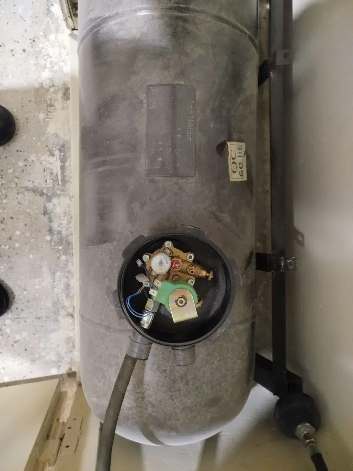 کپسول آل پی جی کاملا سالمه در حد نوع|قطعات یدکی و لوازم جانبی|قدس, شهر‌قدس|دیوار