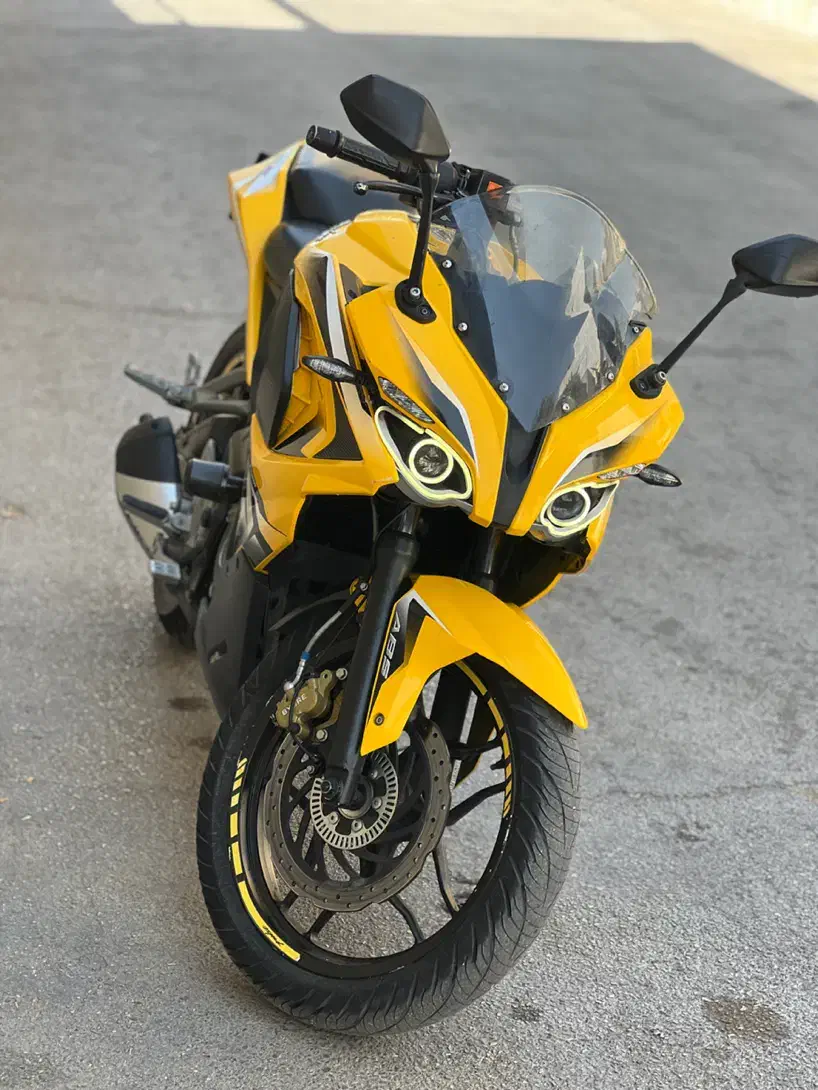 فروش موتور RS ۲۰۰|موتورسیکلت|شیراز, تاچارا|دیوار