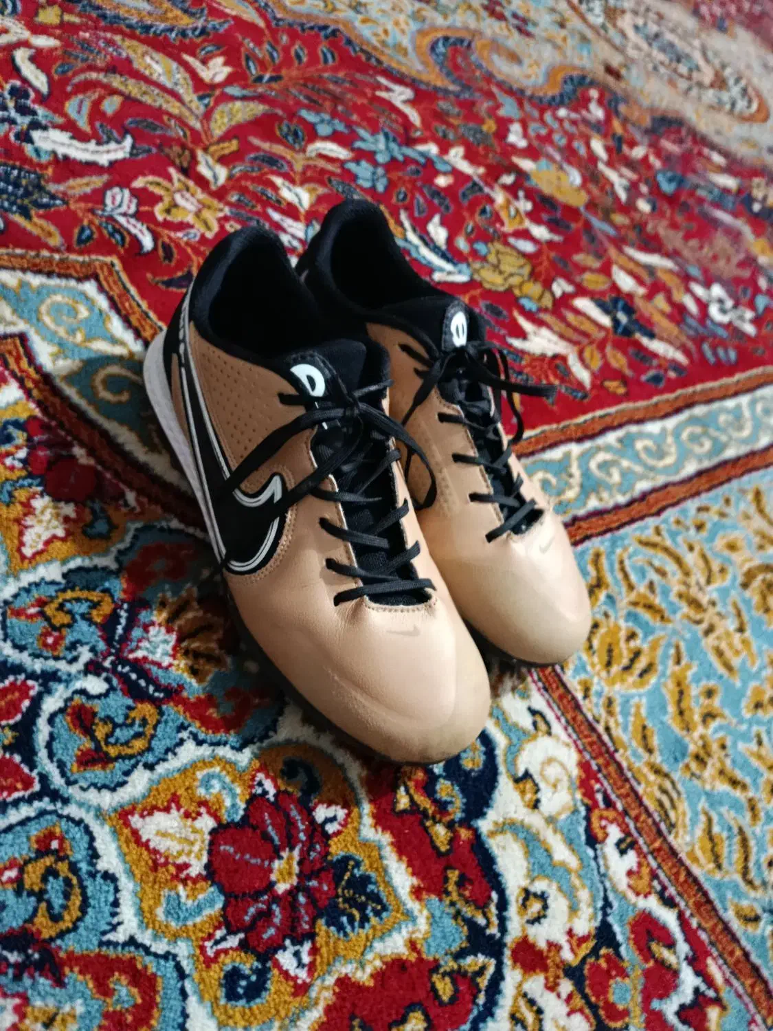 کفش فوتسال|تجهیزات ورزشی|زاهدان, |دیوار