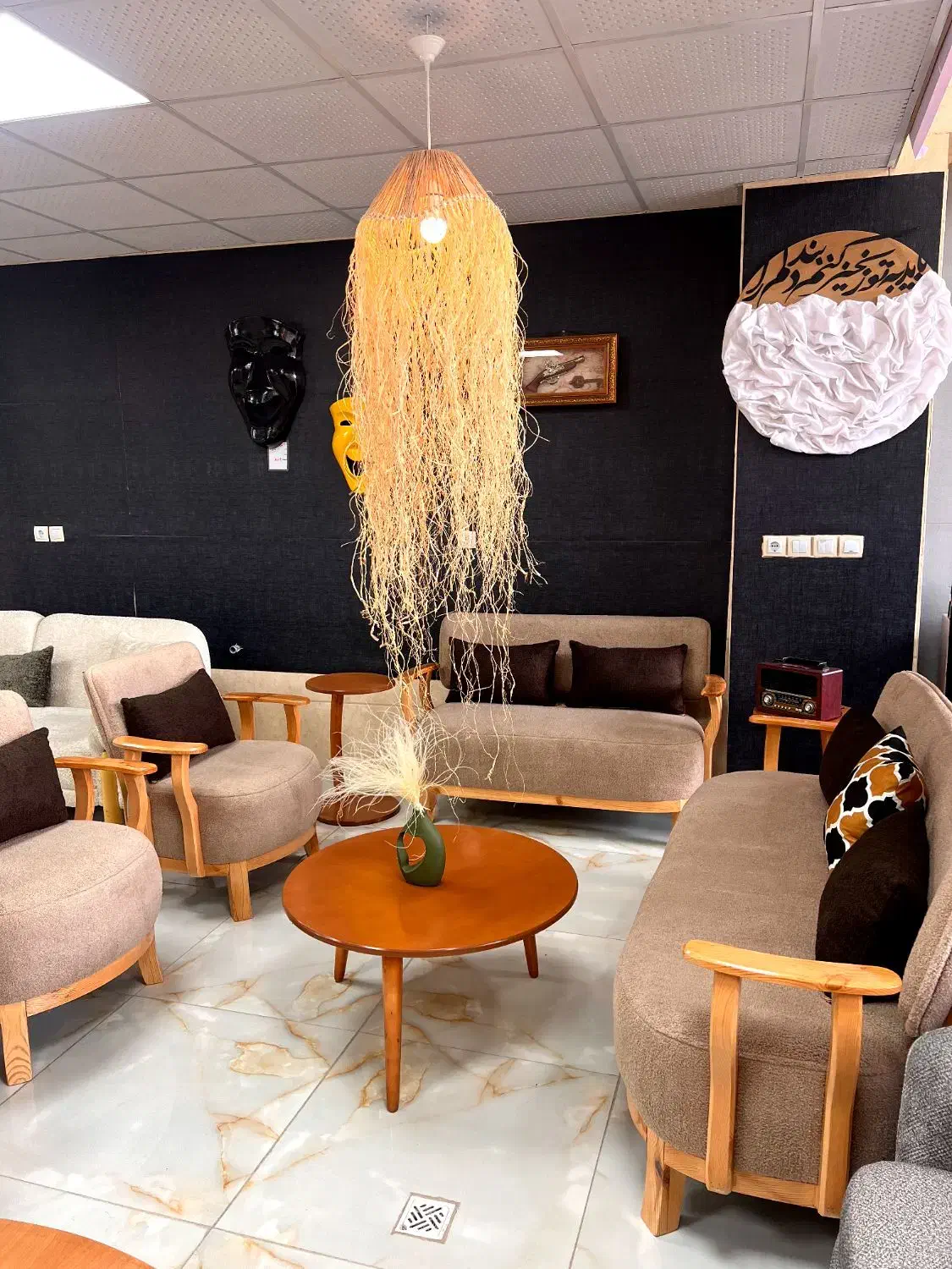 مبل راحتی اقتصادی مدل دستچوبی جمعوجور و شیک|مبلمان خانگی و میز عسلی|کرمانشاه, |دیوار