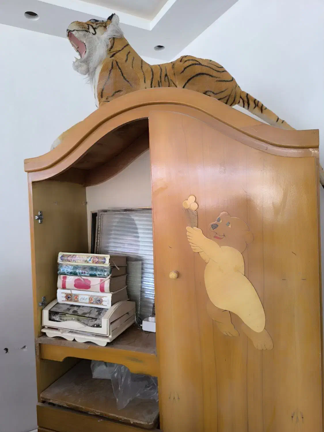 کمد چوبی|جاکفشی، کمد، دراور|تربتحیدریه, فردوسی جنوبی|دیوار