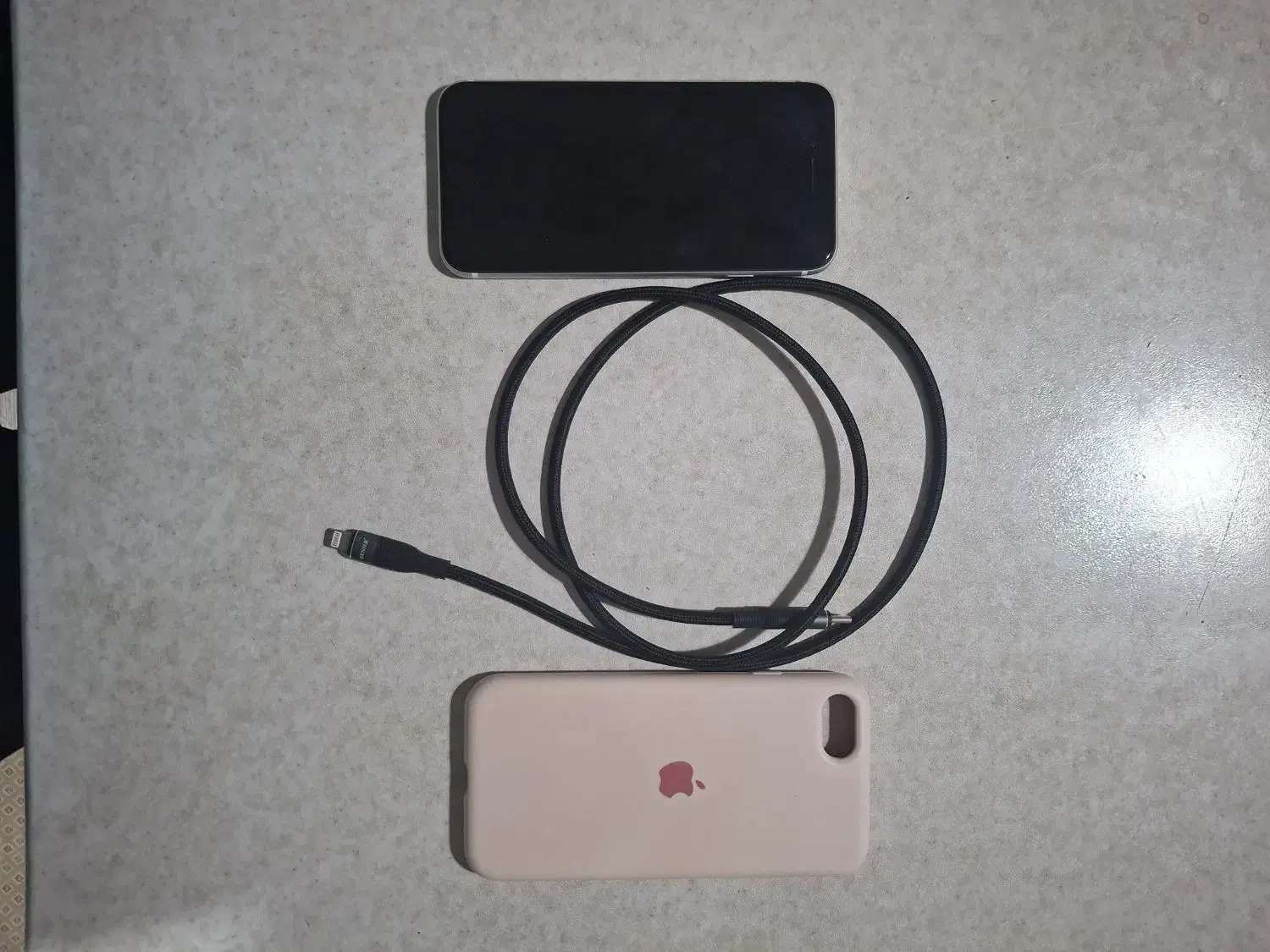 iphone se 2020|موبایل|اصفهان, قائمیه|دیوار