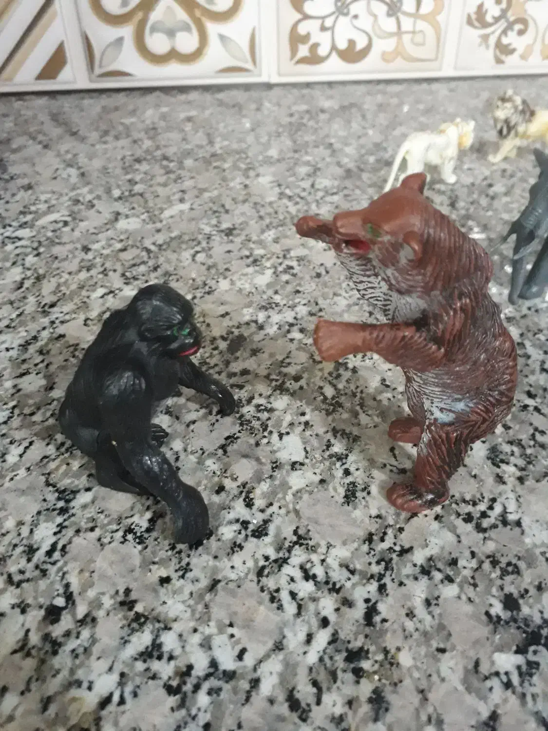 تعدادی باغ وحشی از حیوانات اهلی و وحشی|اسباببازی بچه|ملایر, |دیوار