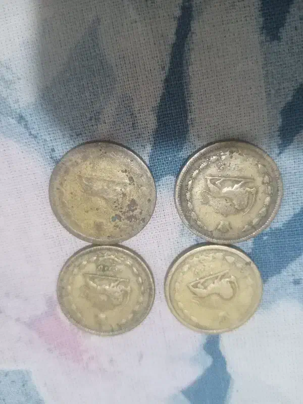 تعدادی سکه پهلوی و خارجی قدیمی|کلکسیون سکه، تمبر، اسکناس|کوهسار (البرز), |دیوار