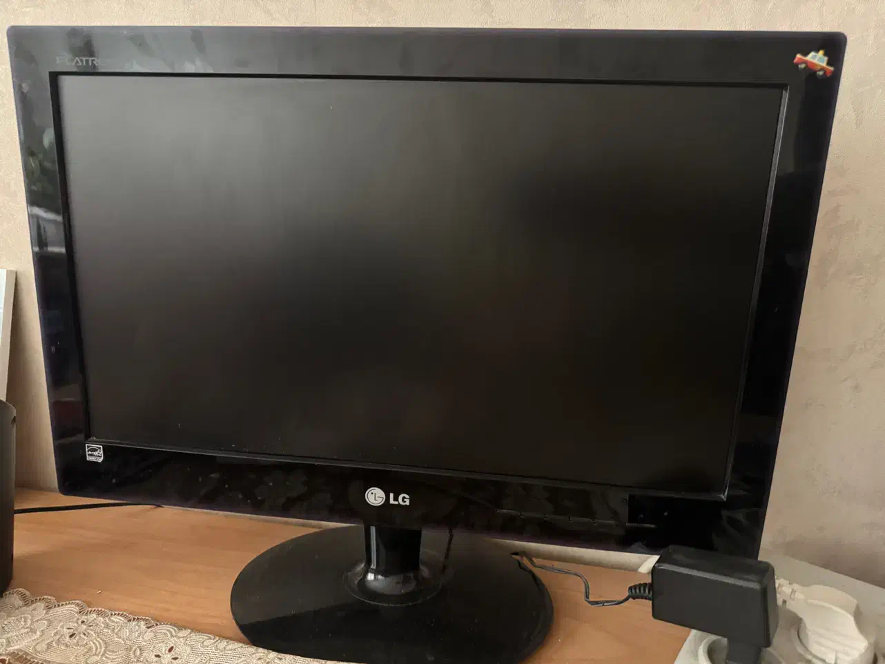 مانیتور ۱۹ اینچ LG E1940|قطعات و لوازم جانبی رایانه|رشت, صفاری|دیوار