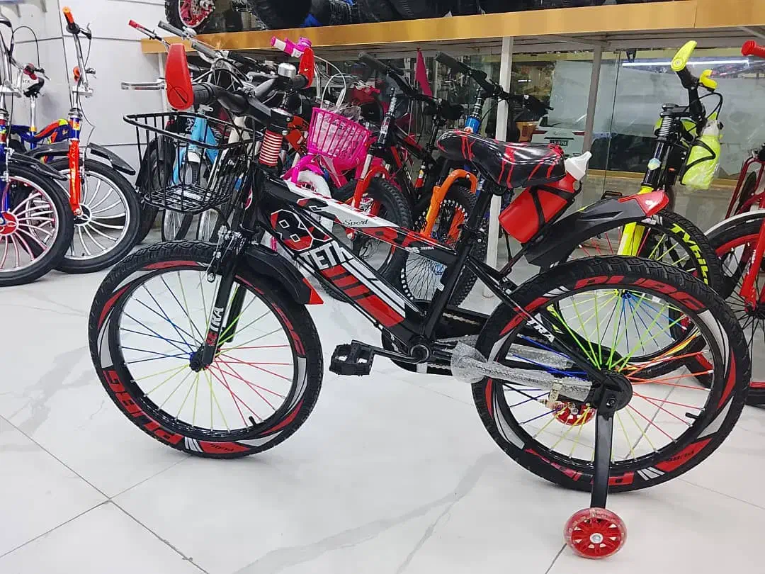 دوچرخه سایز۲۰(کمکی عقب چراغ دار)|دوچرخه، اسکیت، اسکوتر|نیشابور, گنبد سبز|دیوار