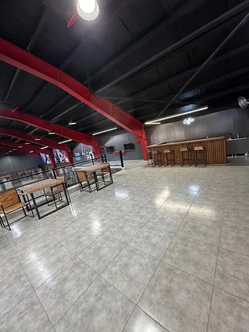 استخدام باریستا و کمک آشپز و خدمه( کافه رستوران)|استخدام خدمات فروشگاه و رستوران|یزد, |دیوار