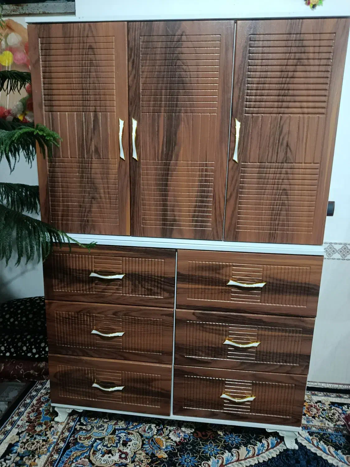 کمد|جاکفشی، کمد، دراور|قیدار, |دیوار