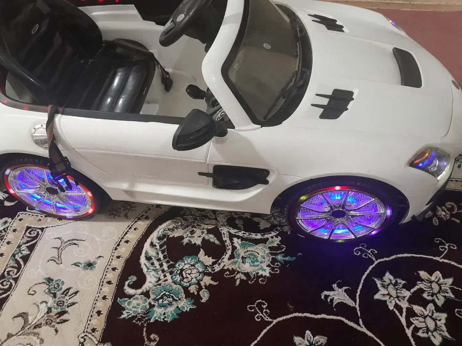 ماشین شارژی|اسباب‌بازی بچه|کاشان, فاز ۲ ناجی آباد|دیوار