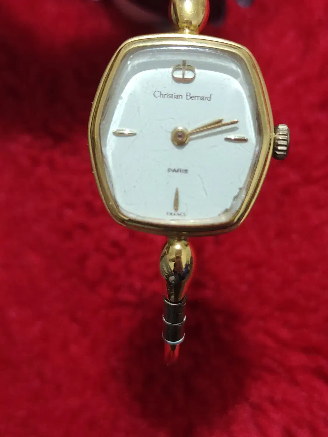 ساعت  کریستین برنارد|ساعت|پردیس, فاز ۱۱|دیوار