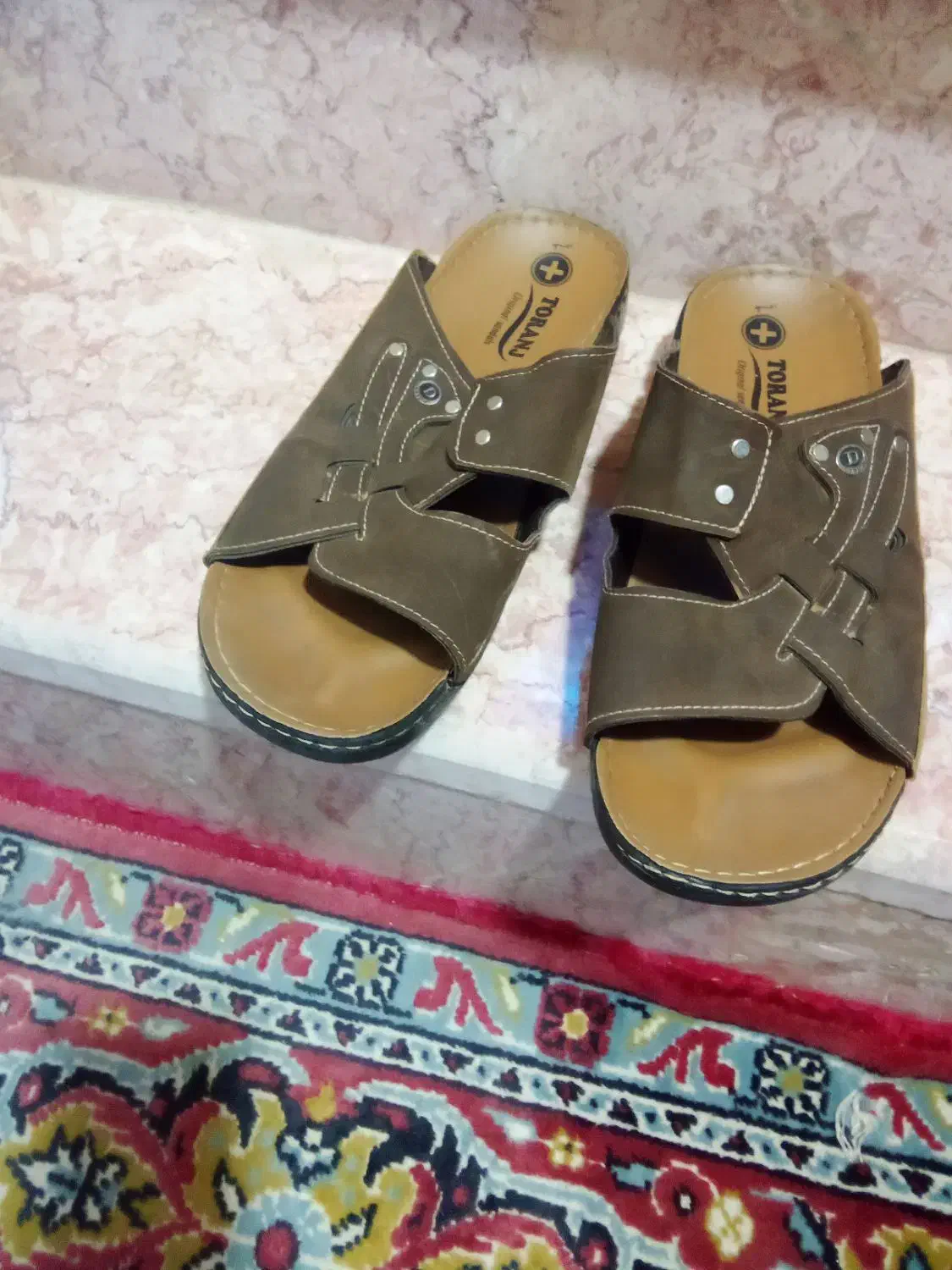 دمپایی و غیره|کیف، کفش، کمربند|برازجان, |دیوار