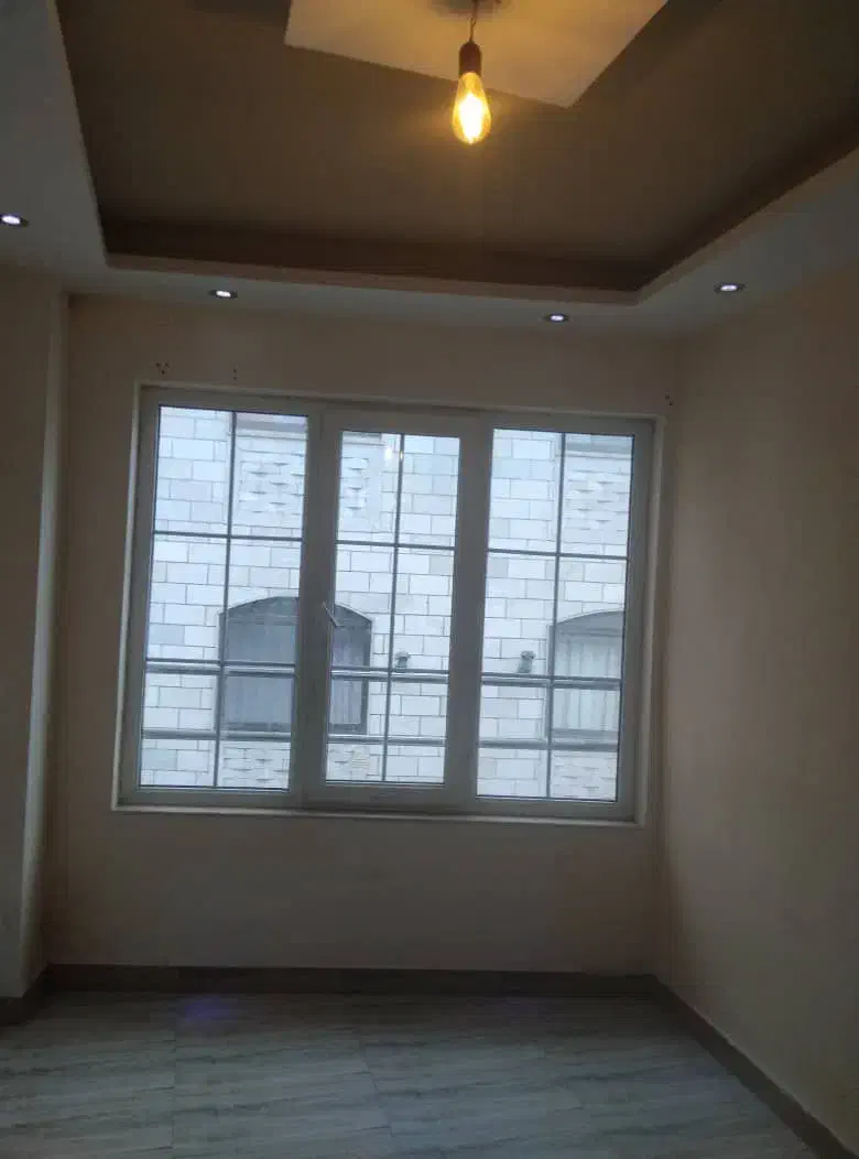 تجاری مسکونی تختی بر فاصله تا خیابان اصلی ۱۰ متر|اجارهٔ آپارتمان|رشت, سعدی (تختی)|دیوار