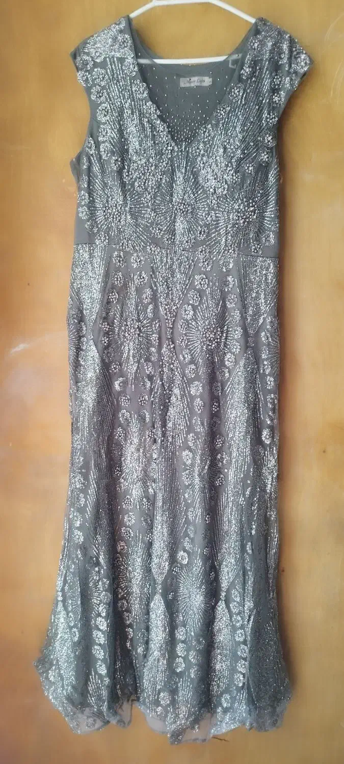 لباس مجلسی|لباس|یزد, |دیوار