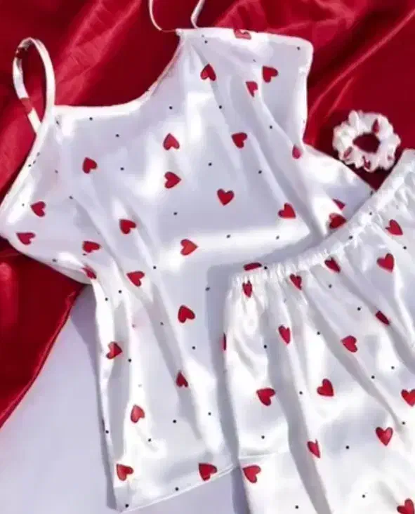 لباس خواب ساتن تاپ شلوارک و اسکرانچی|لباس|چابهار, |دیوار