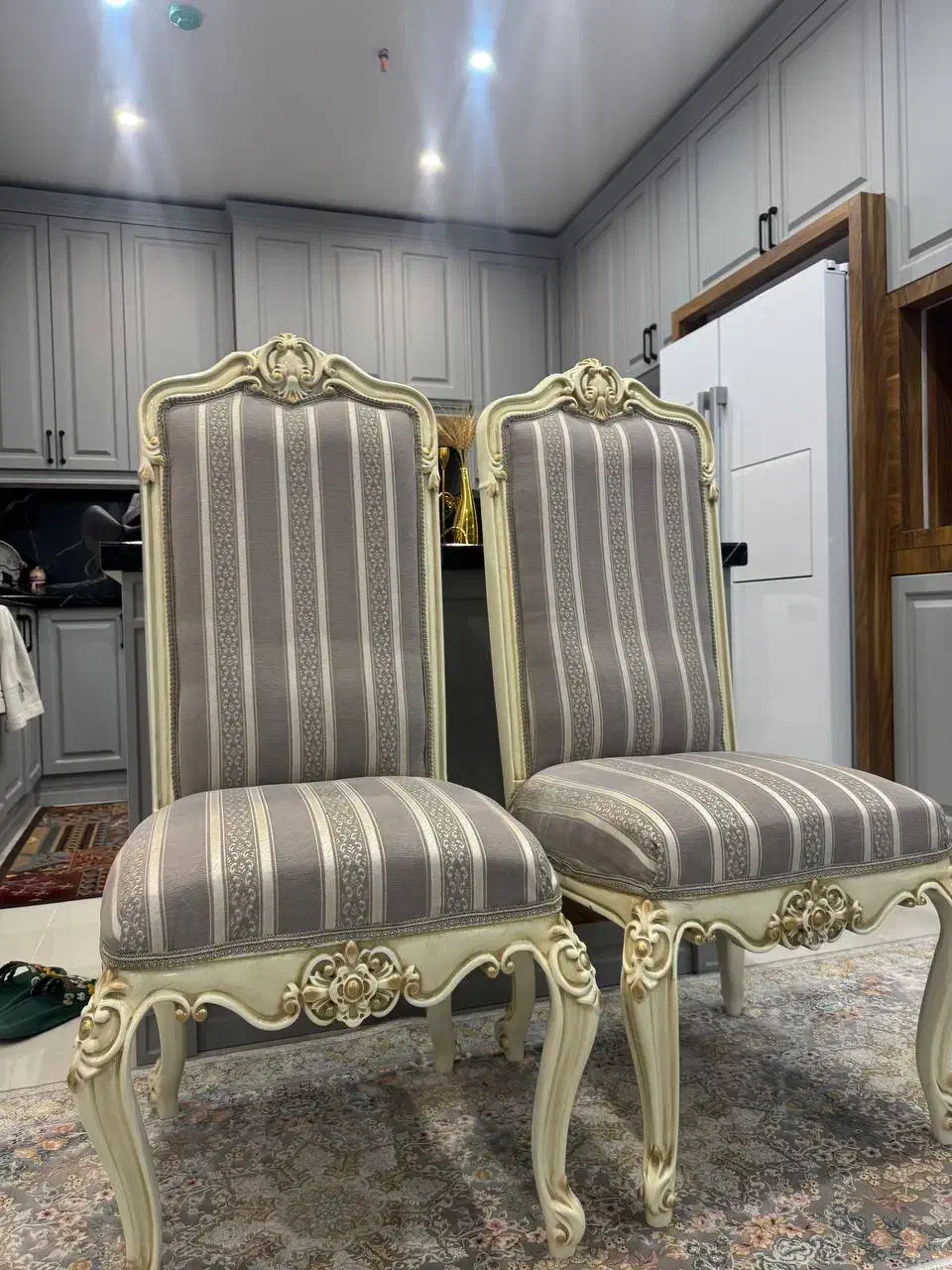 مبل ۷ نفره + کنسول و آینه شیک|مبلمان خانگی و میز عسلی|قم, عمار یاسر|دیوار