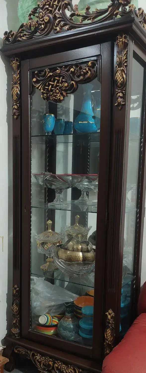 ویترین (بوفه)|بوفه، ویترین، کنسول|صومعه‌سرا, |دیوار