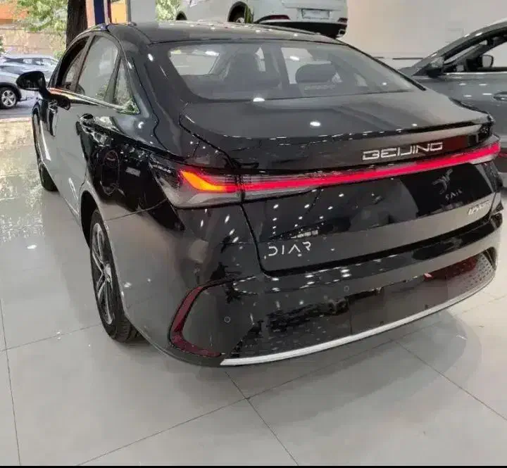 بایک بیجینگ یو 5 پلاس / صفر و خشک / تحویل روز|خودرو سواری و وانت|تهران, صادقیه|دیوار