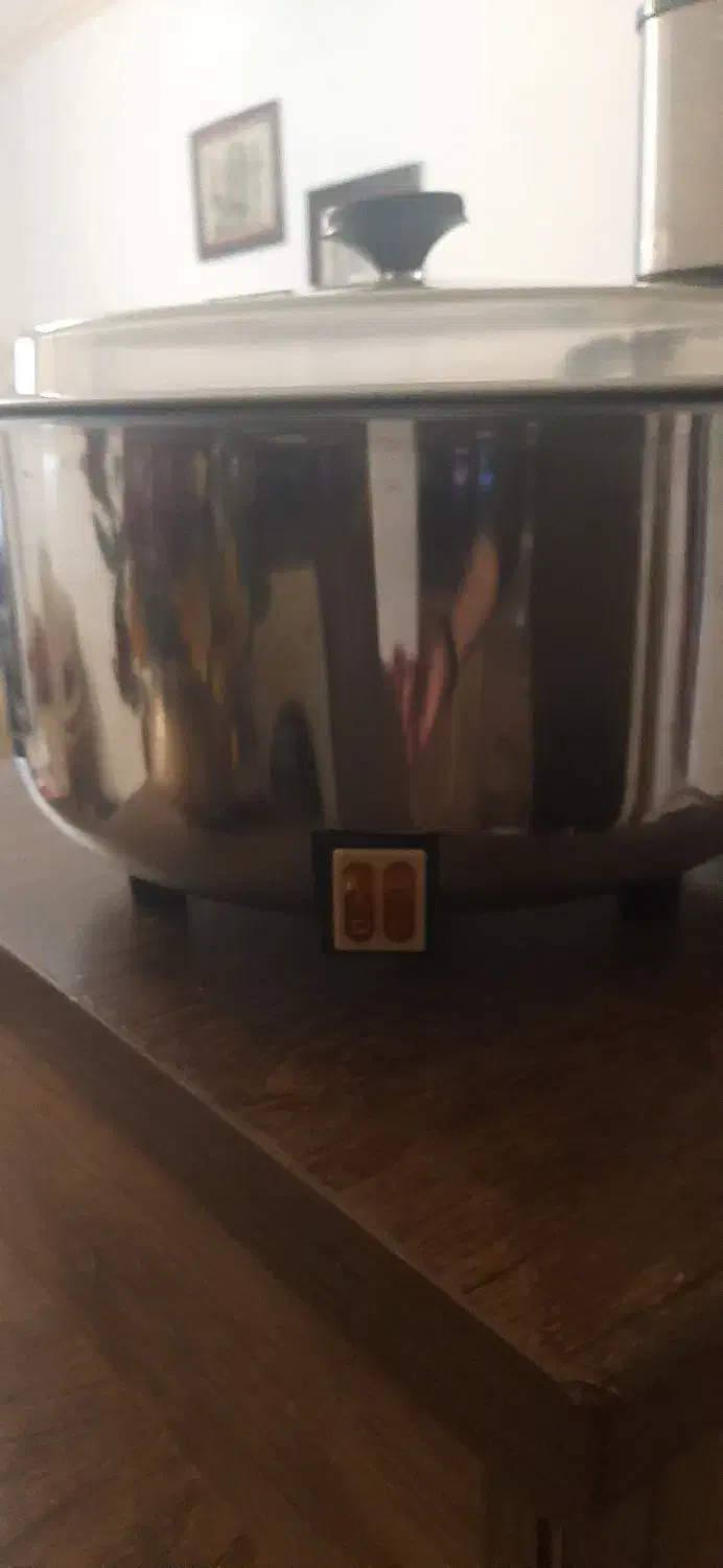 آرام پز قدیمی نپتون|ظروف پخت‌وپز|امامزاده عبدالله, |دیوار