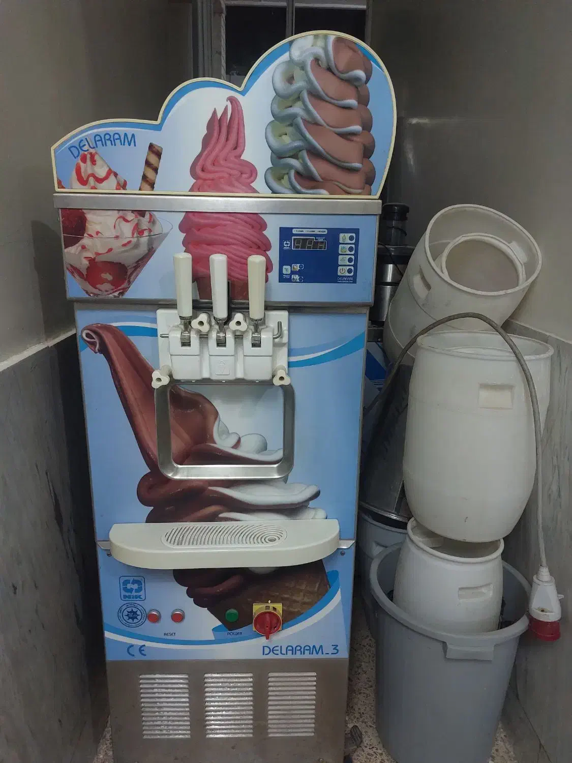 دستگاه بستنی|فروشگاه و مغازه|خمینیشهر, |دیوار