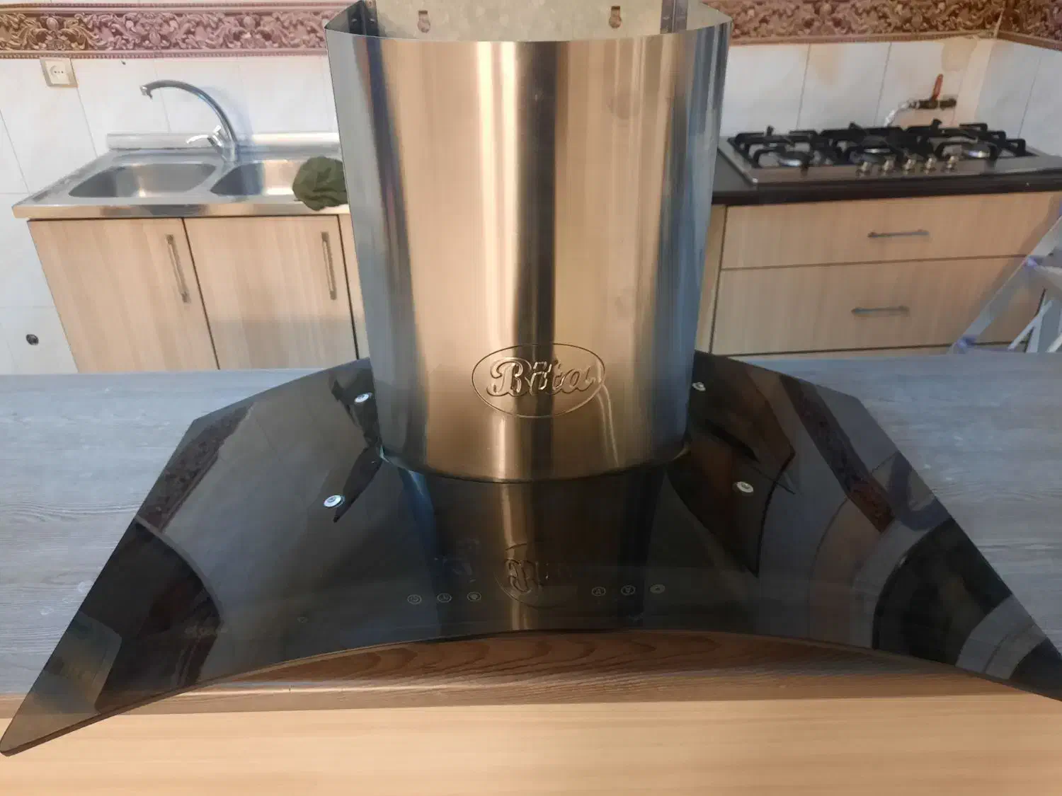 هود بیتا|هود|تهران, نبی اکرم|دیوار