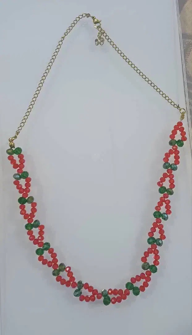 گردن بند|بدلیجات|رشت, جماران|دیوار