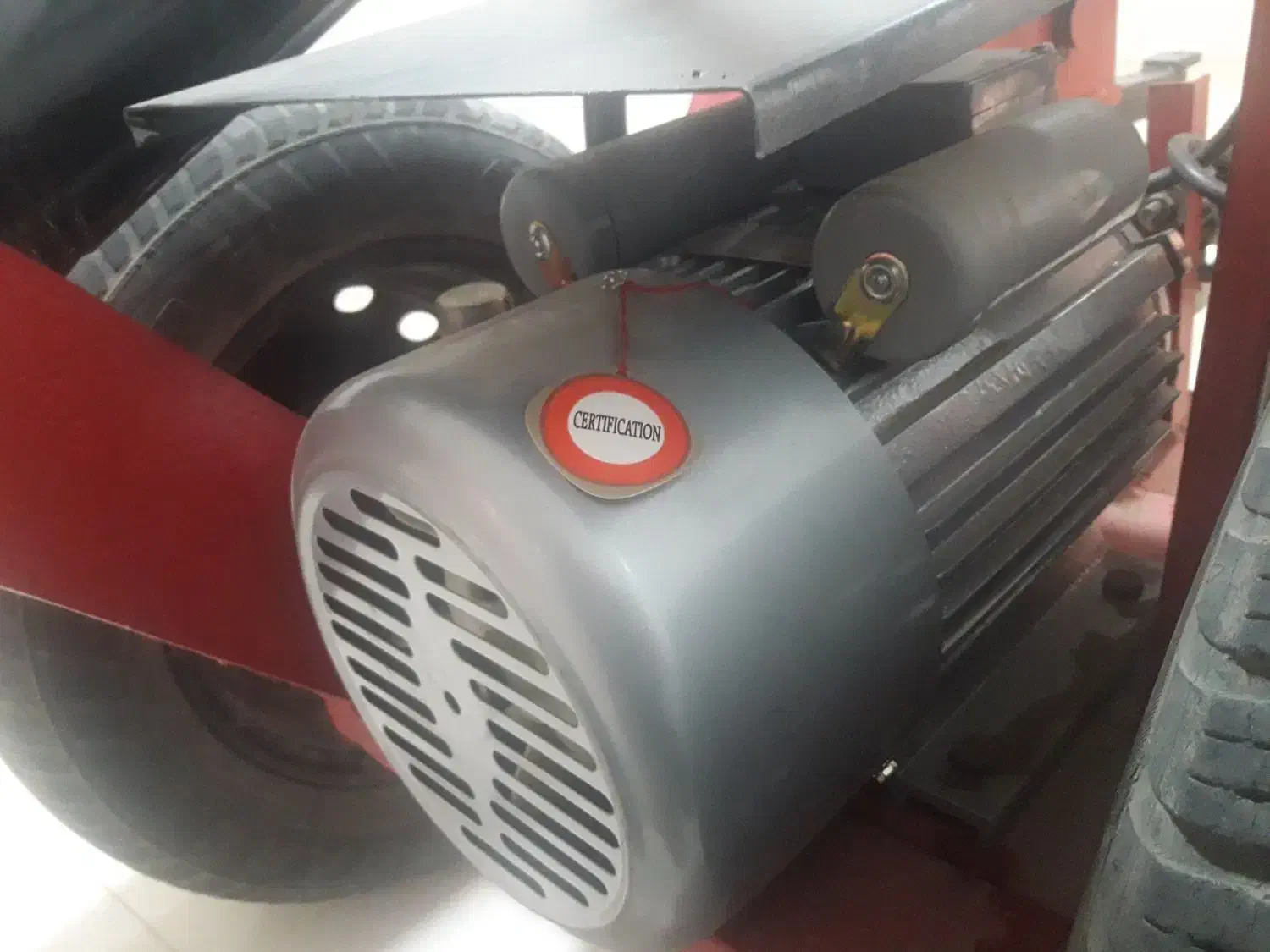 قیچی آرماتور بندی در حد نو|مصالح و تجهیزات ساختمان|صدرا-فارس, فاز ۱|دیوار