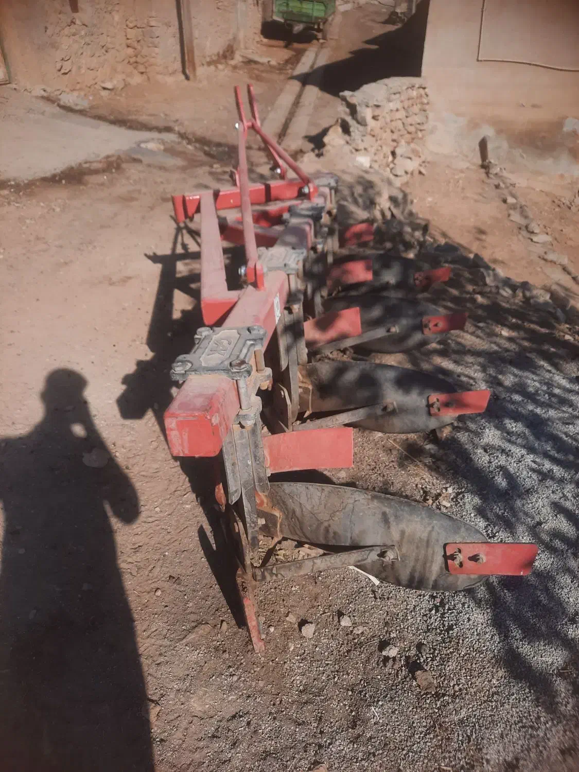 گاوآهن ۴خیش محمدزاده|ماشینآلات صنعتی|بیستون, |دیوار