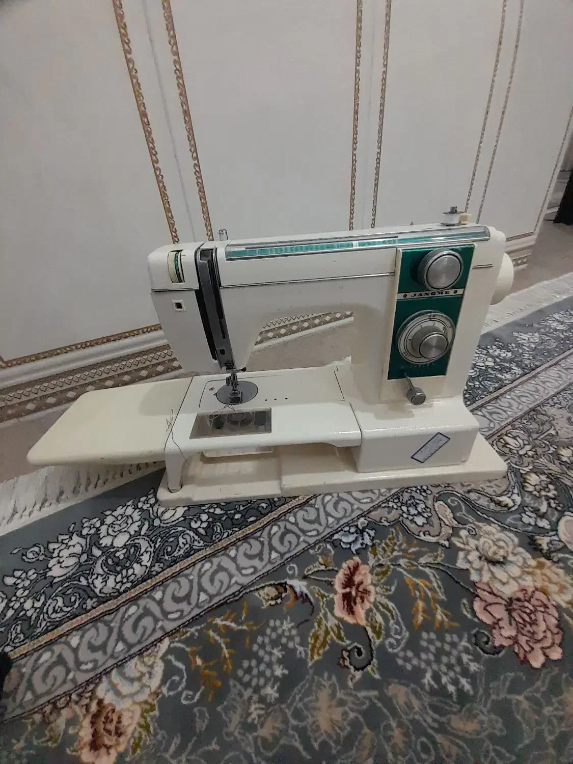 دوعددچرخ خیاطی فروشی|چرخ خیاطی و ریسندگی|اندیکا, |دیوار