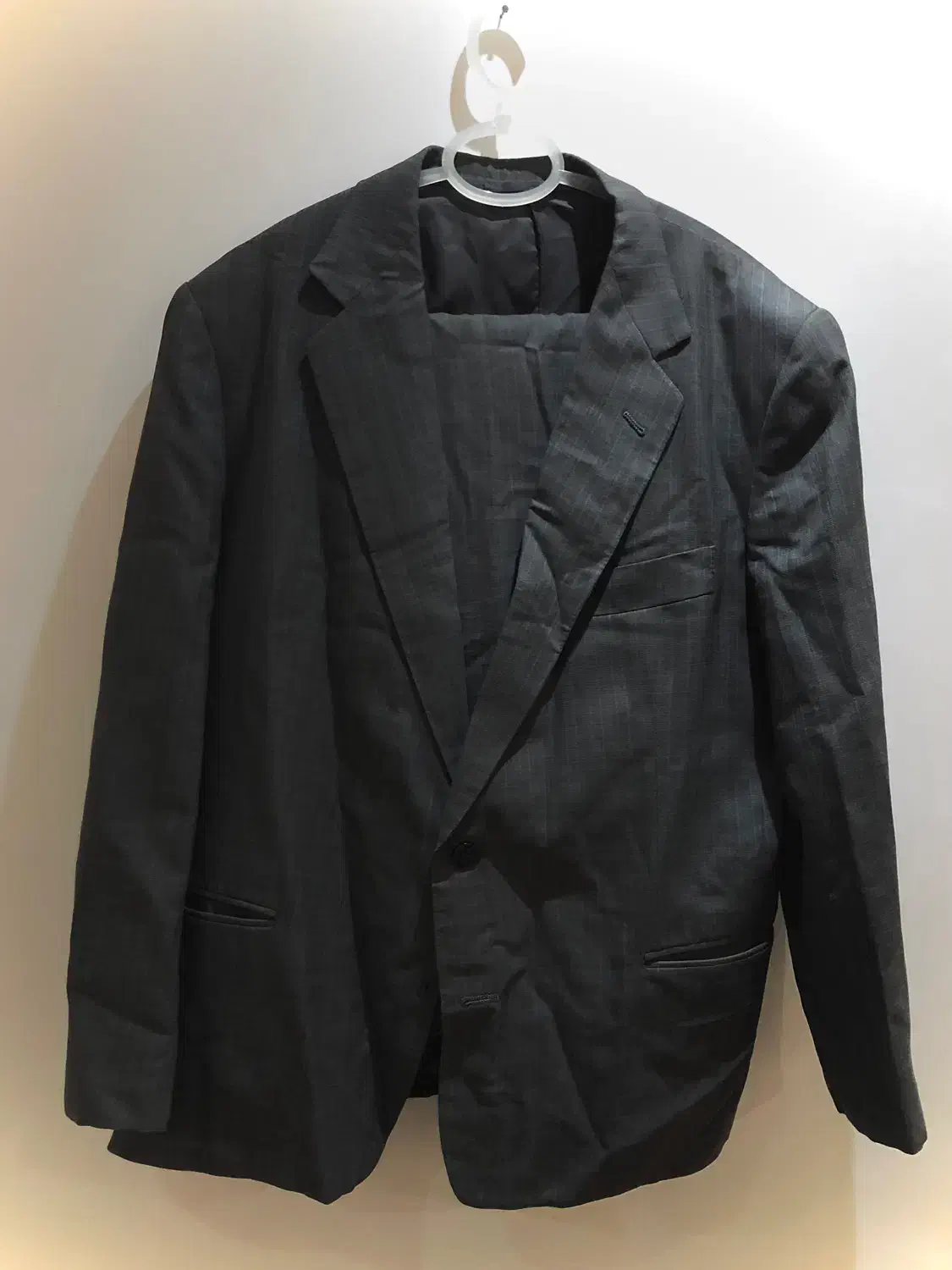 کت و شلوار|لباس|رشت, جماران|دیوار