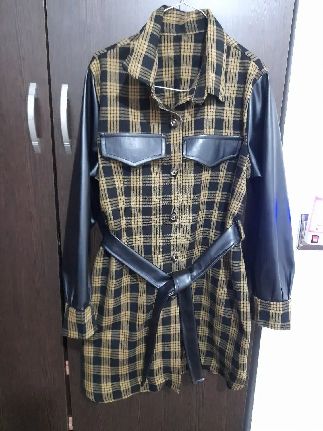 شکت‌زمستانی‌‌زیبا|لباس|سقز, |دیوار