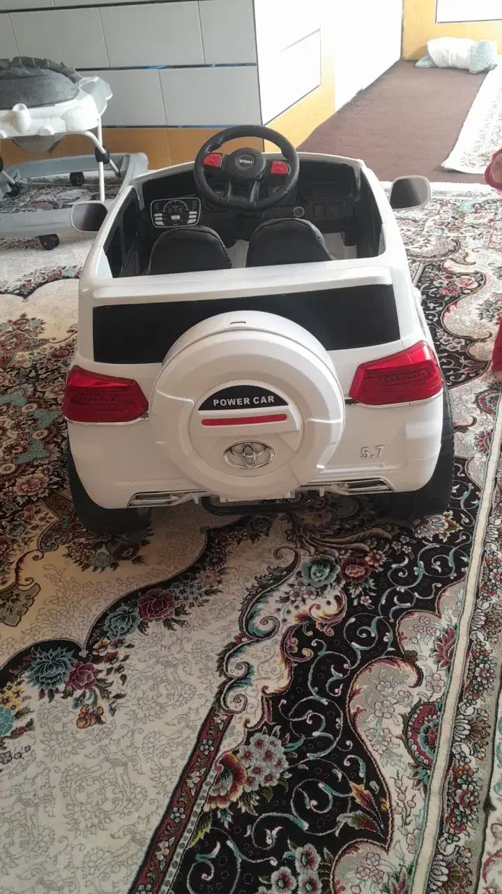 ماشین شارژی چهار موتوره|اسباببازی بچه|پیر بکران, |دیوار