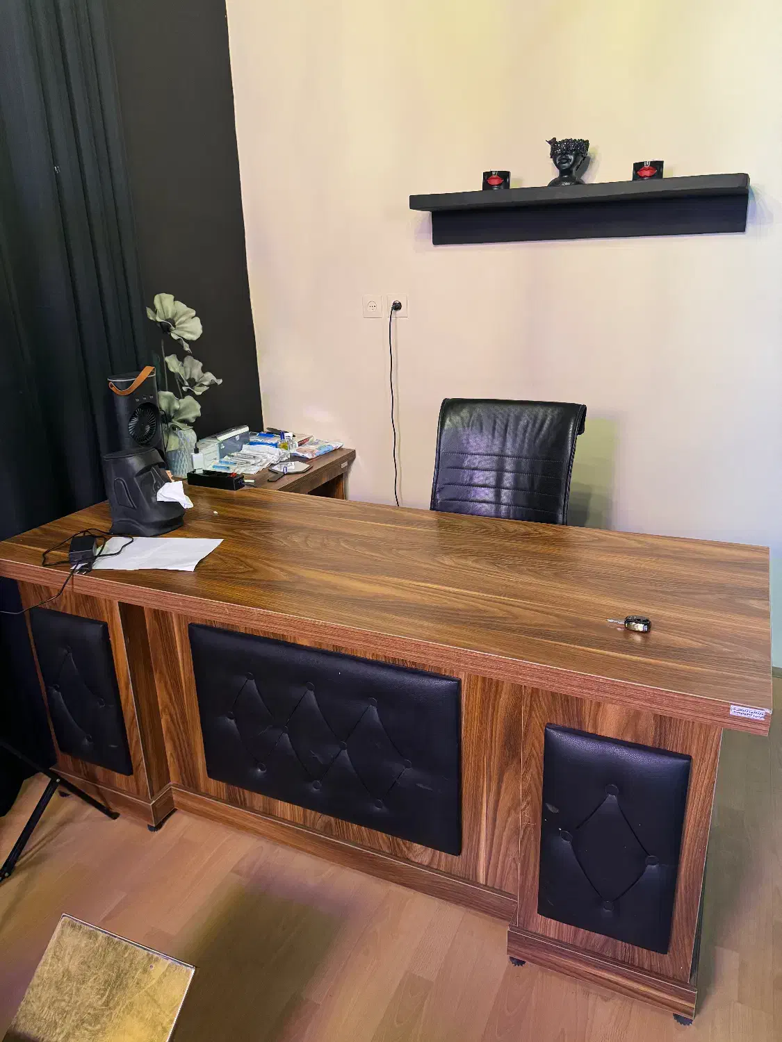 میز و صندلی مدیریت نو|دفتر کار|مراغه, |دیوار