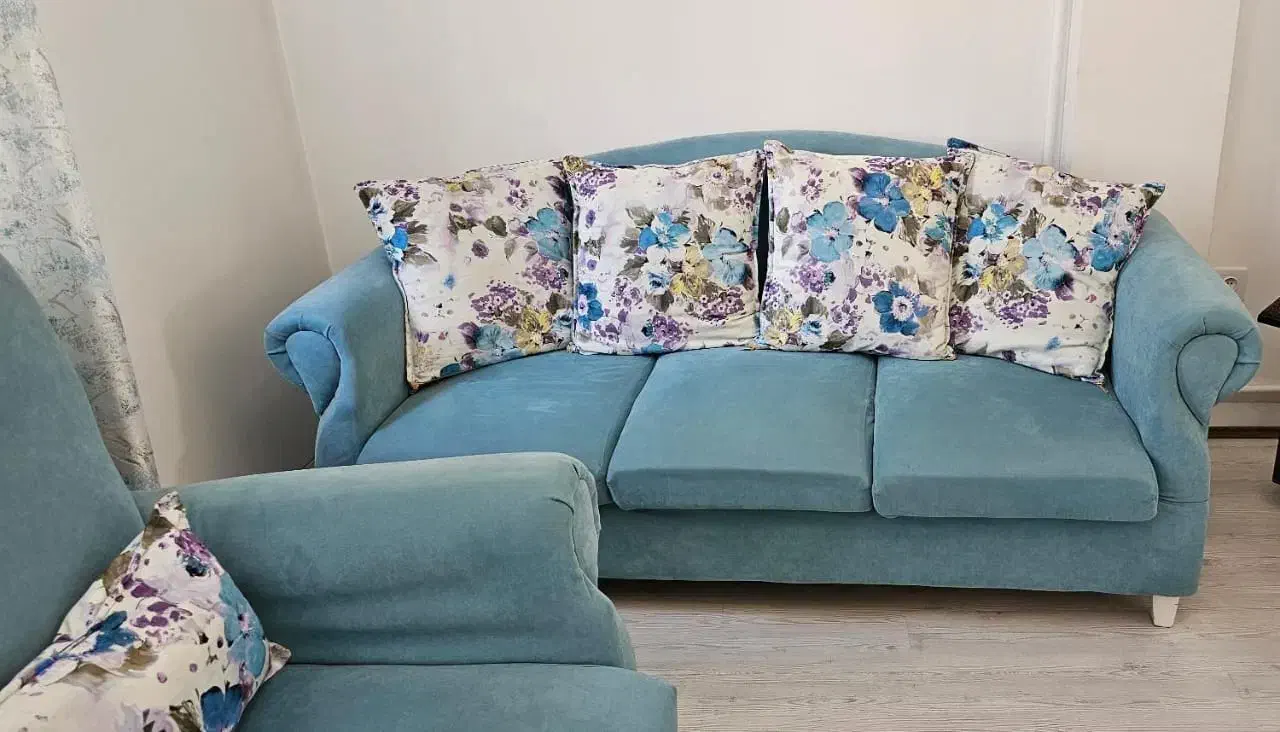 مبل راحتی|مبلمان خانگی و میز عسلی|پرند, فاز ۵|دیوار