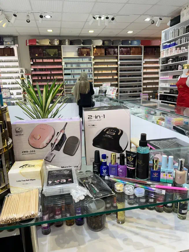 فروش نقد و اقساط تجهیزات کاشت ناخن|آرایشگاه و سالن‌های زیبایی|دزفول, |دیوار