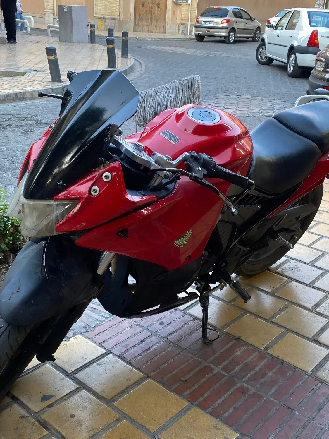 مگلی قرمز قیمت استثنایی|موتورسیکلت|اصفهان, عسگریه|دیوار