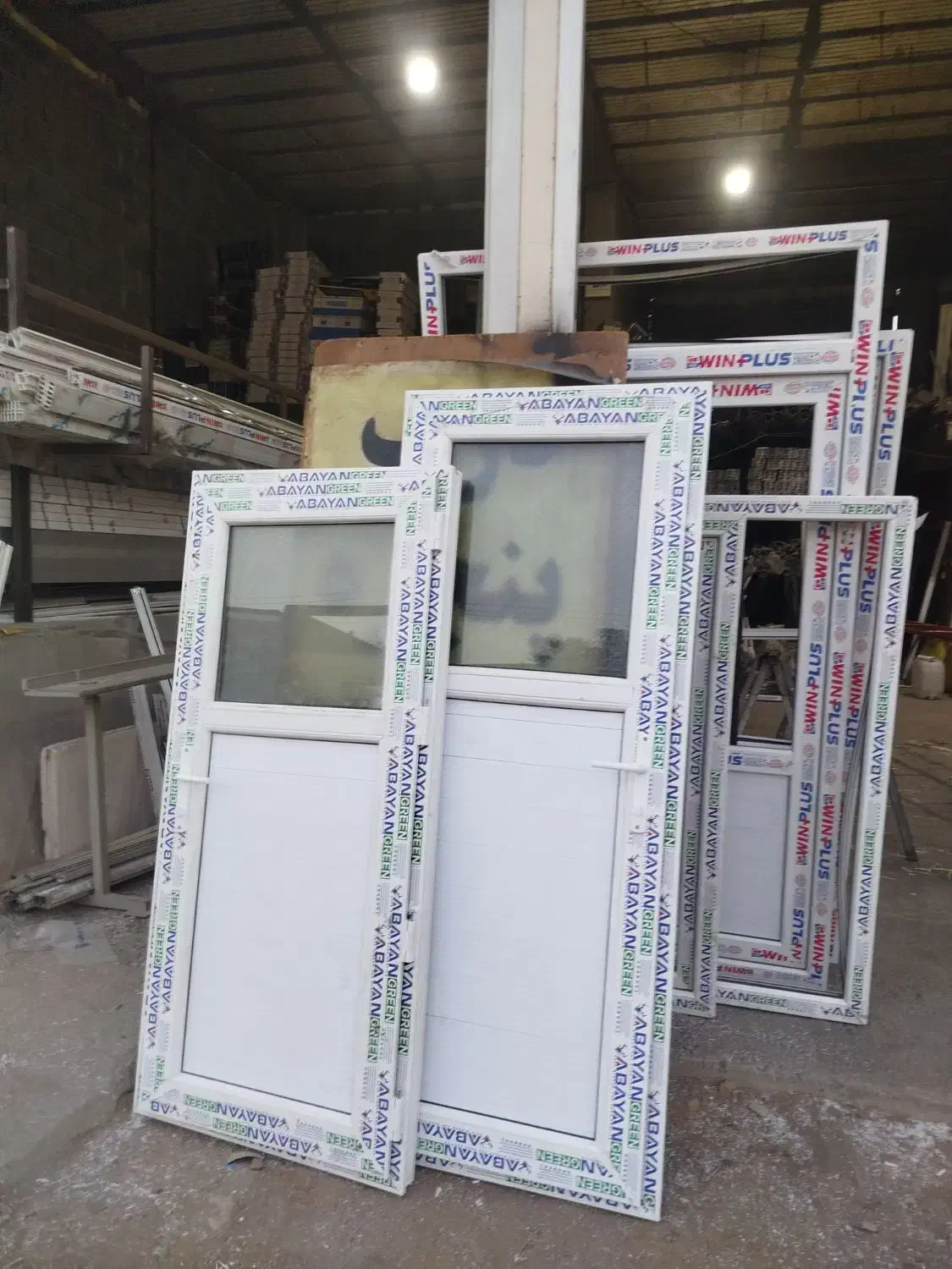 کرکره برقی جک بازویی پنجره upvcنصب وتعمیرات|خدمات پیشه و مهارت|همدان, |دیوار