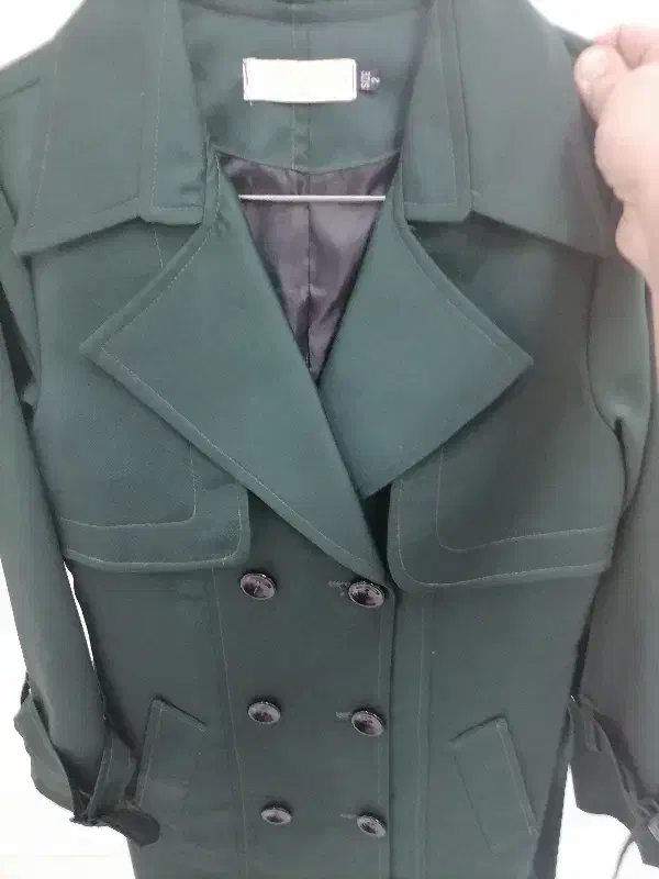 بارانی سبز پولداری رنگی بسیار زیبا و جذاب|لباس|مشهد, هنرور|دیوار