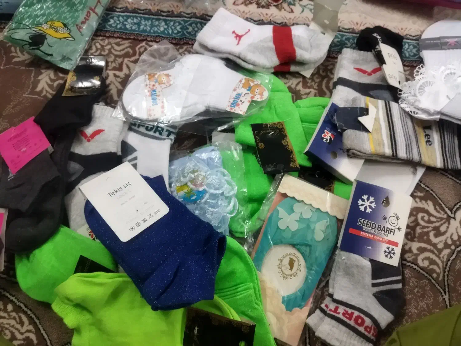 جوراب بچگانه|لباس|اصفهان, جلالیه|دیوار