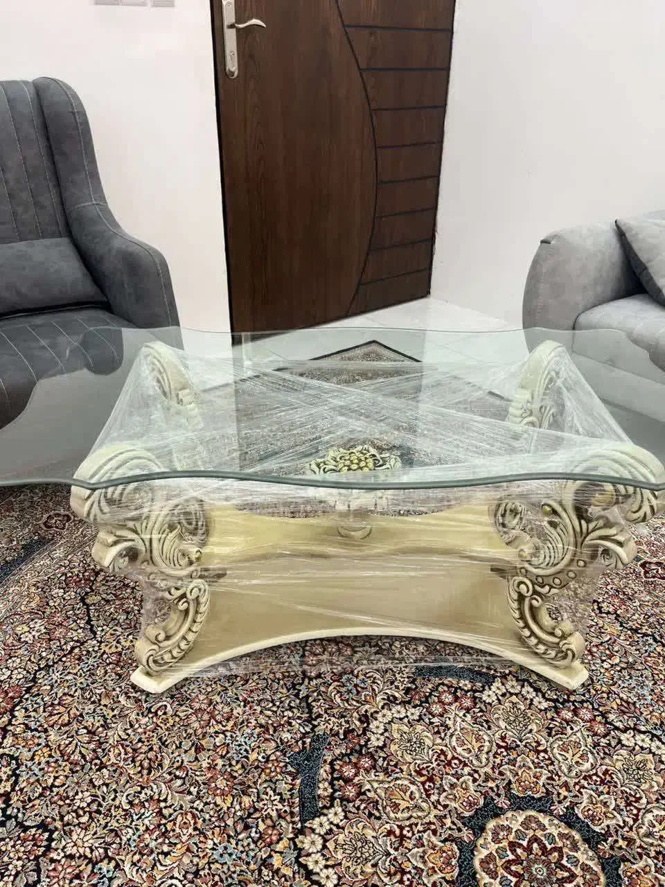 یک دست عسلی مبل استفاده نشده|مبلمان خانگی و میز عسلی|شهرضا, |دیوار