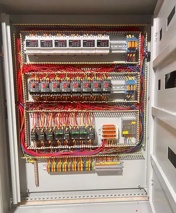 برق کشی ساختمان لوله فاضلاب و پکیج|خدمات پیشه و مهارت|بم, |دیوار