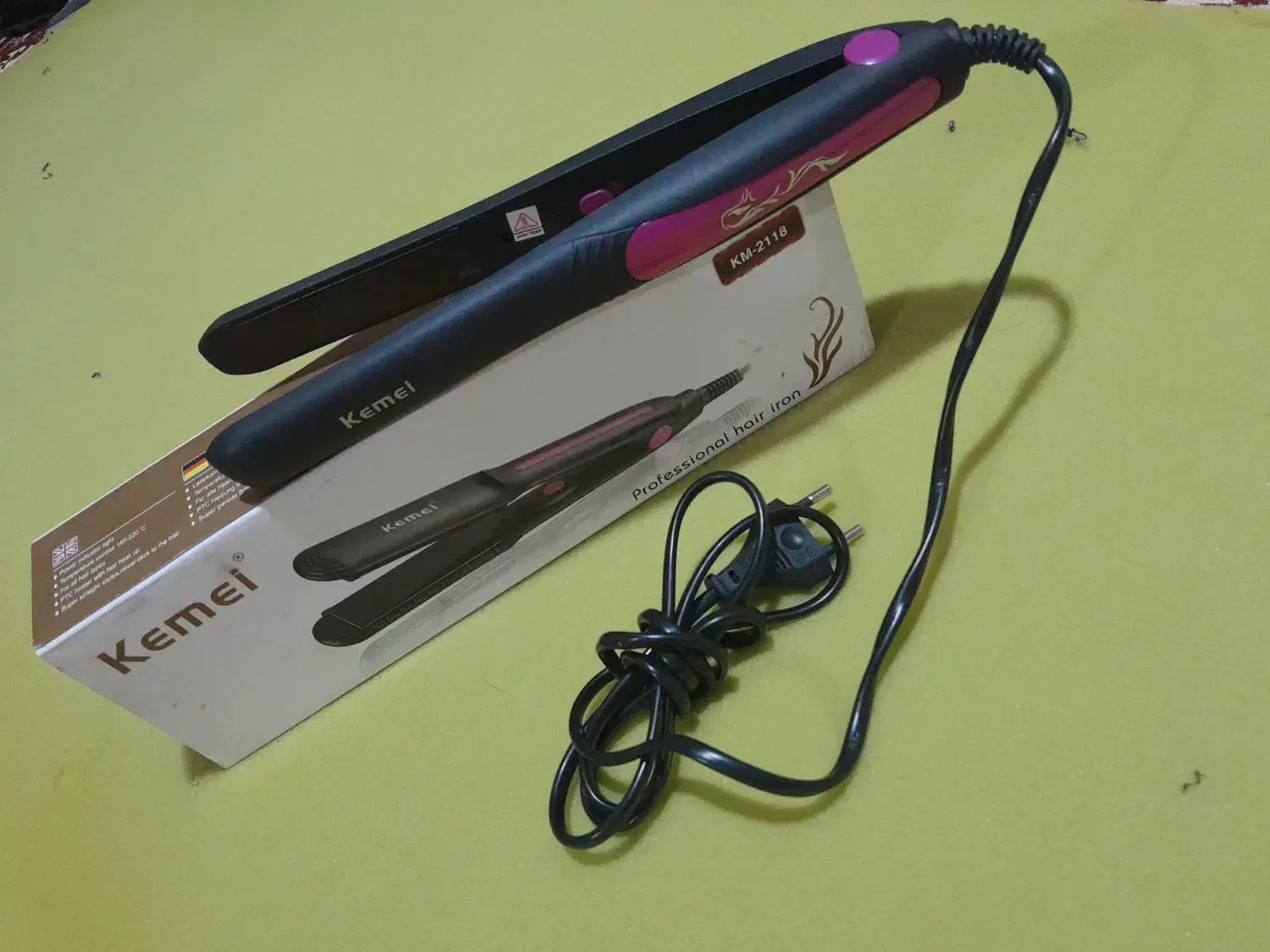 فروش یک دستگاه ویومو و یک دستگاه اتومو کاملا سالم|آرایشی، بهداشتی، درمانی|خاش, |دیوار