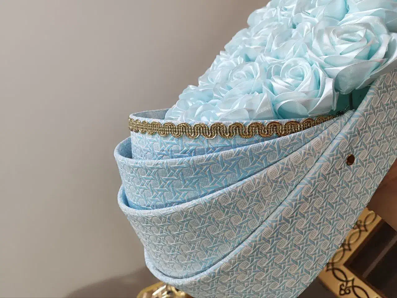 شاخه گل باکس گل نوزادی صندوقچه یلدا بله برون|صنایع دستی و سایر لوازم تزئینی|قم, نوبهار|دیوار