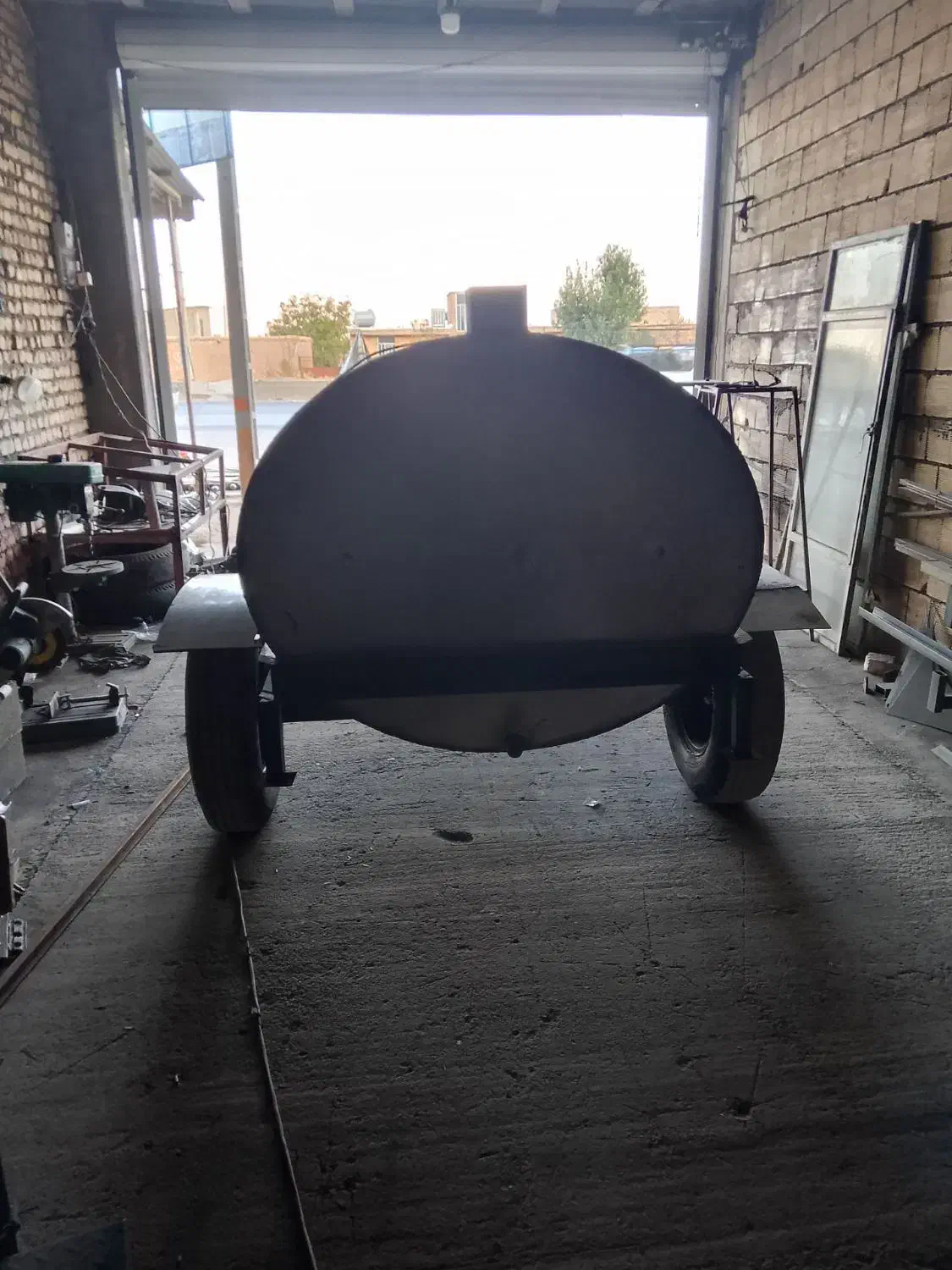 تانک فروشی ورق دو میل ضخیم|ماشین‌آلات صنعتی|خانمیرزا, |دیوار