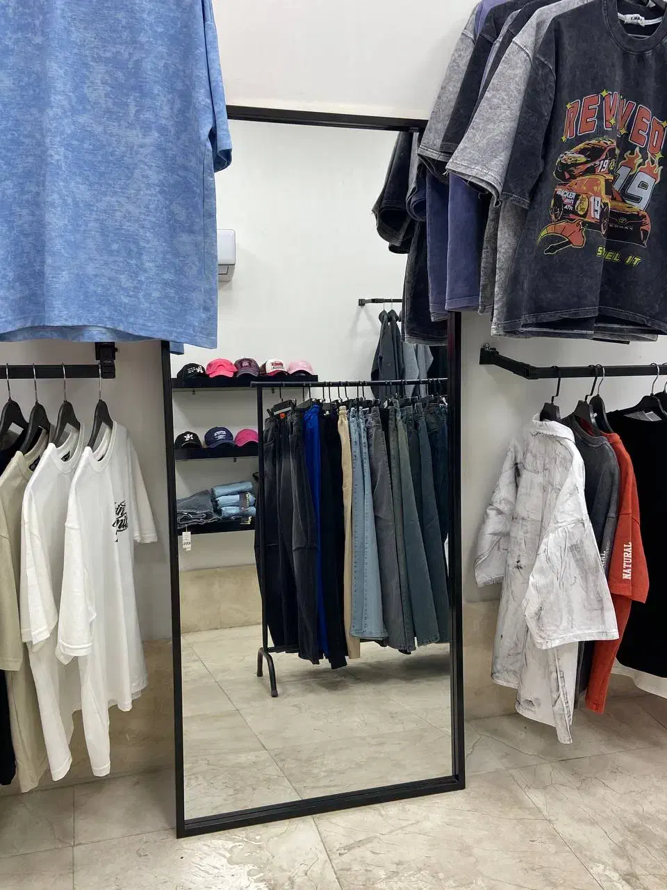 آینه قدی فرم فلزی مشکی|آینه|تربت جام, المهدی|دیوار