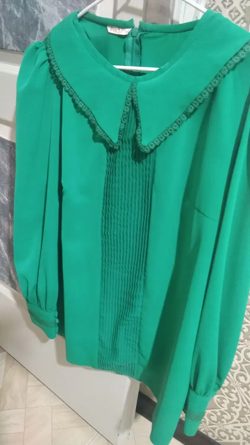 شومیز یلدایی رنگش پر رنگه کمرنگ افتاده|لباس|اندیشه, اندیشه فاز ۳|دیوار