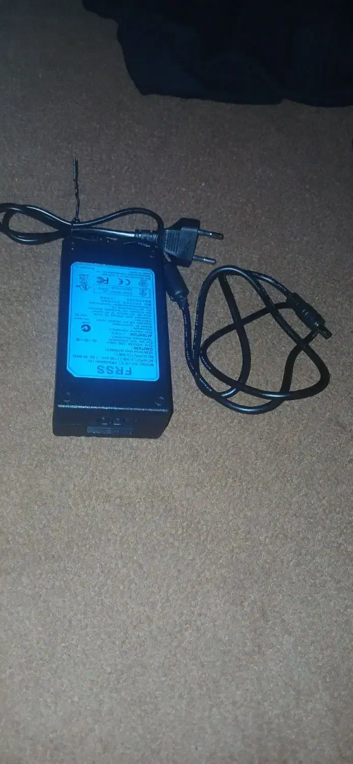 آداپتور ۱۲ولت ۵آمپر|قطعات و لوازم جانبی رایانه|بهارستان, |دیوار